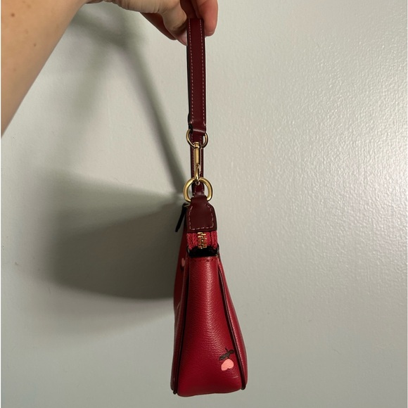 Mini red coach shoulder bag - Picture 3 of 5